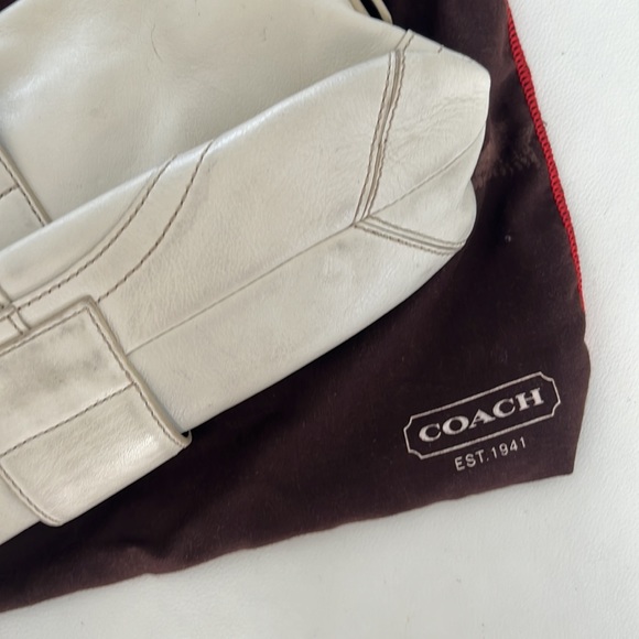 Coach leather shoulder bag - Picture 6 of 10